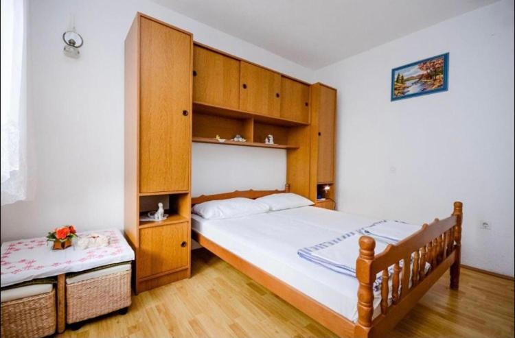Milojka Apartment Сен Екстериор снимка